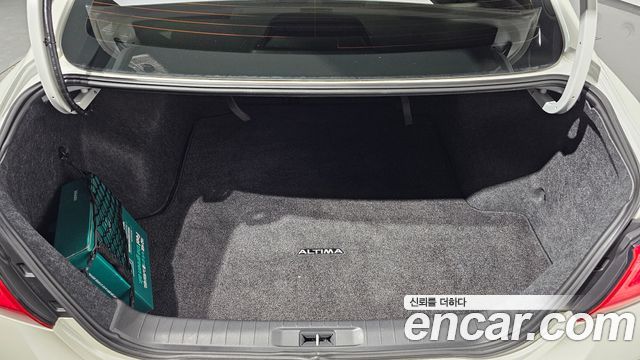 Nissan Altima 2.5 Tech L33 2017 — фото 20