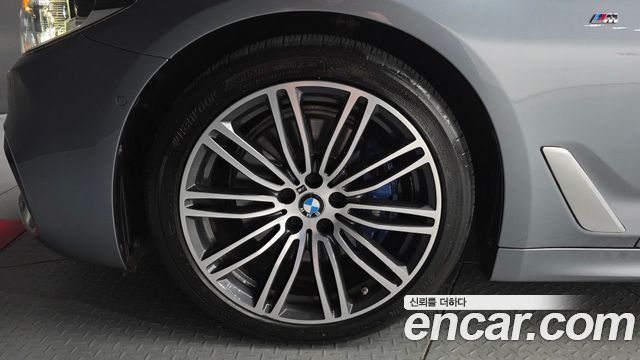 BMW 5 Series (G30) 530i xDrive M Sport Package Plus 2019 — фото 5