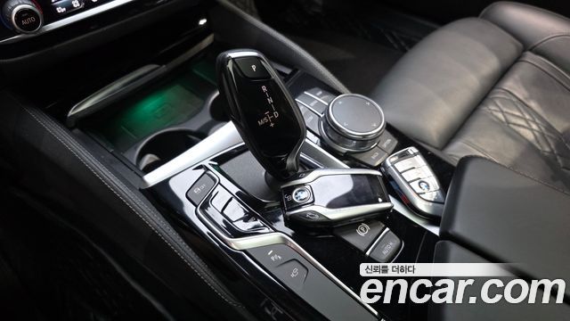 BMW 5 Series (G30) 530i xDrive M Sport Package Plus 2019 — фото 9