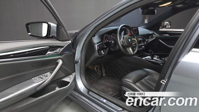 BMW 5 Series (G30) 530i xDrive M Sport Package Plus 2019 — фото 10