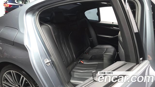 BMW 5 Series (G30) 530i xDrive M Sport Package Plus 2019 — фото 12