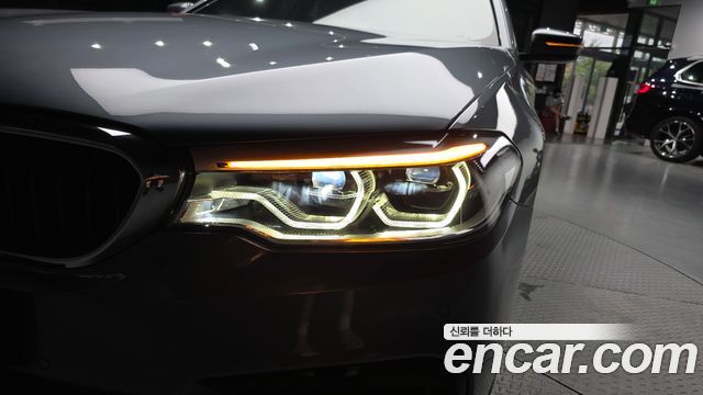 BMW 5 Series (G30) 530i xDrive M Sport Package Plus 2019 — фото 22
