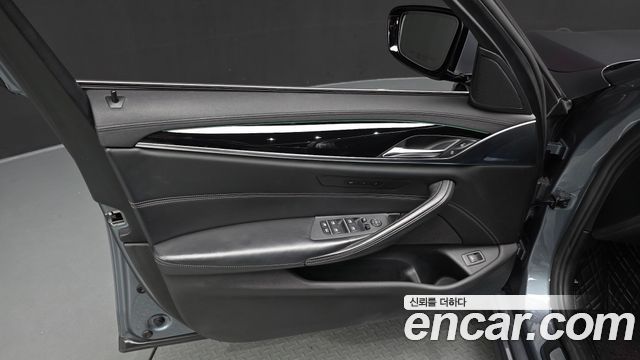 BMW 5 Series (G30) 530i xDrive M Sport Package Plus 2019 — фото 24