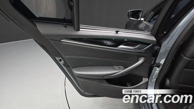 BMW 5 Series (G30) 530i xDrive M Sport Package Plus 2019 — фото 25