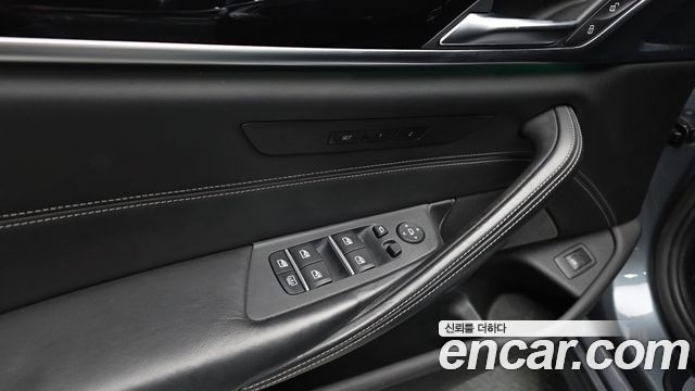 BMW 5 Series (G30) 530i xDrive M Sport Package Plus 2019 — фото 32