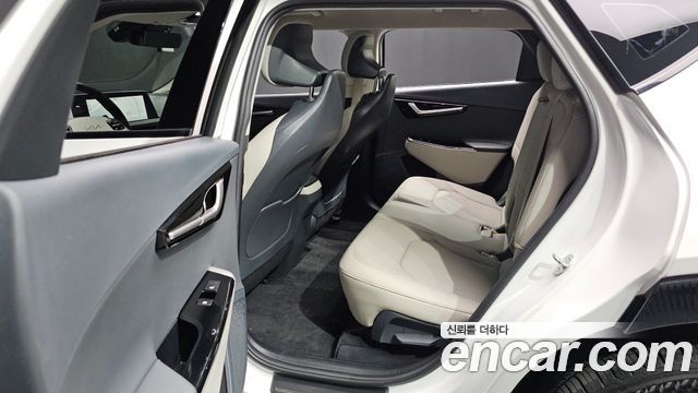 Kia EV6 Long Range Earth 2023 — фото 19