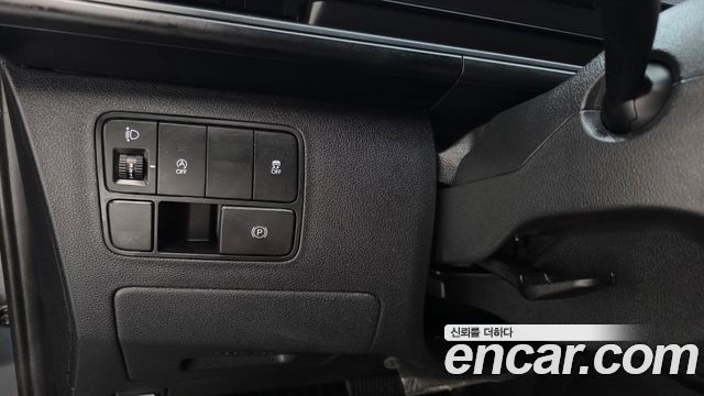 Hyundai Staria Cargo 3-Seater Smart 2025 — фото 26