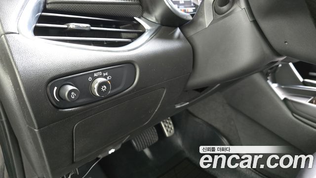 Chevrolet Malibu 1.5 Turbo LTZ 2017 — фото 17