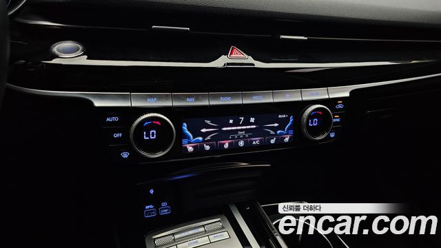 Genesis G80 (RG3) Gasoline 2.5 Turbo AWD 2022 — фото 17