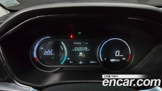 Kia Niro Plus Air 2023 — фото 8