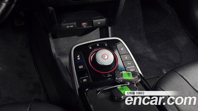 Kia Niro Plus Air 2023 — фото 9