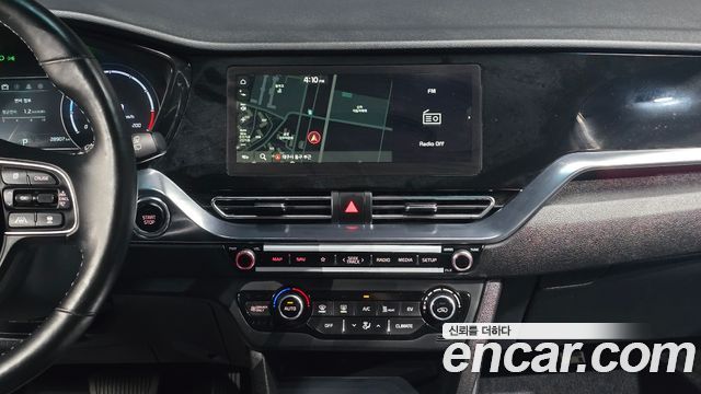 Kia Niro Plus Air 2023 — фото 18