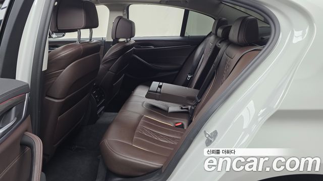 BMW 5 Series (G30) 523d xDrive Luxury 2021 — фото 16