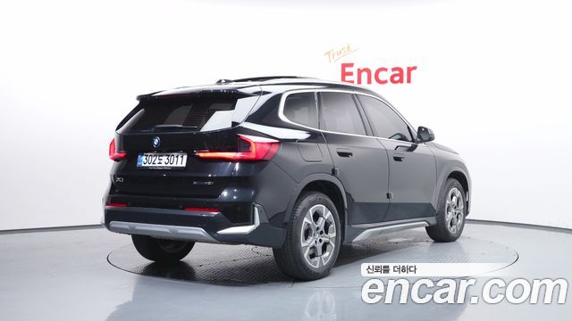 BMW X1 (U11) xDrive 20i xLine 2025 — фото 2