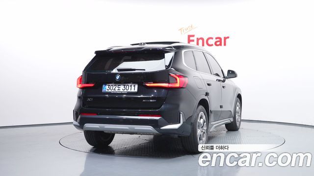 BMW X1 (U11) xDrive 20i xLine 2025 — фото 4