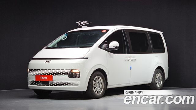 Hyundai Staria Tourer 9-Seater Modern 2023 — фото 1