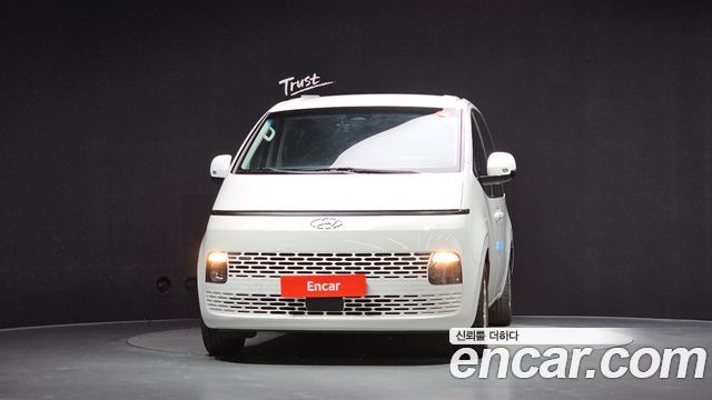 Hyundai Staria Tourer 9-Seater Modern 2023 — фото 3