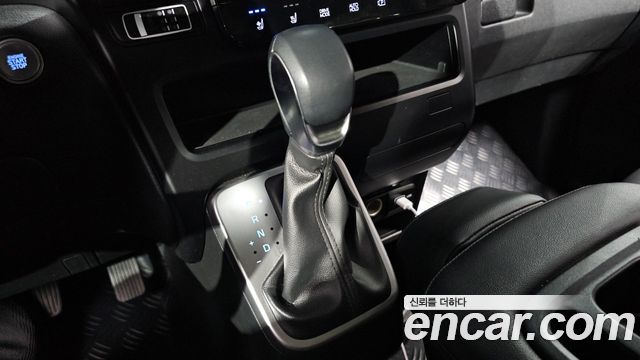 Hyundai Staria Tourer 9-Seater Modern 2023 — фото 9