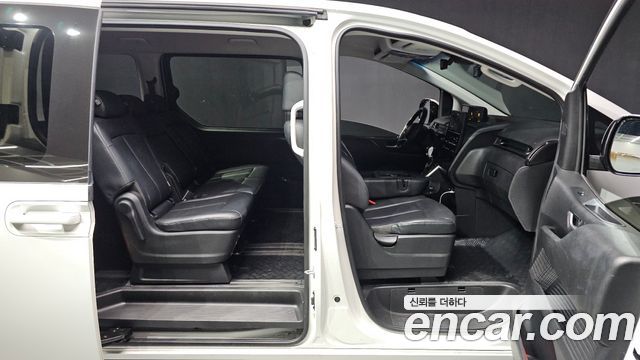 Hyundai Staria Tourer 9-Seater Modern 2023 — фото 19