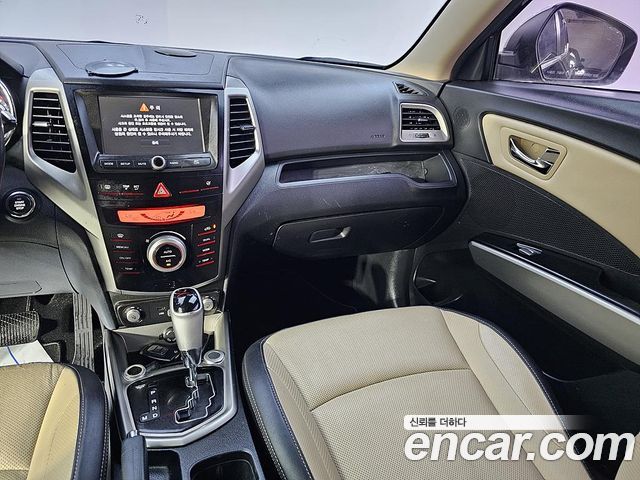 KG Mobility (SsangYong) Tivoli LX 2WD 2016 — фото 10