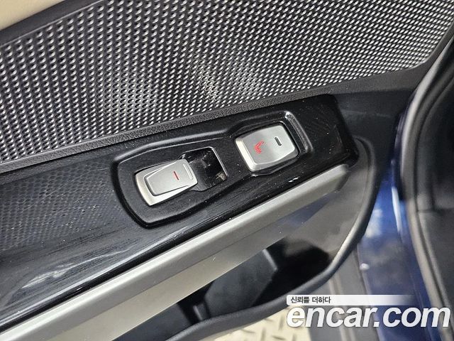 KG Mobility (SsangYong) Tivoli LX 2WD 2016 — фото 16