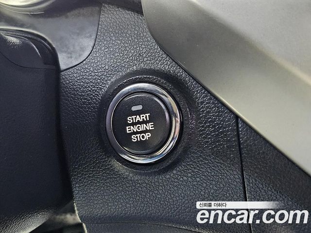KG Mobility (SsangYong) Tivoli LX 2WD 2016 — фото 18