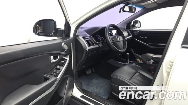 KG Mobility (SsangYong) Korando C 2.0 RX 2WD DLX 2015 — фото 10