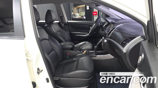 KG Mobility (SsangYong) Korando C 2.0 RX 2WD DLX 2015 — фото 11
