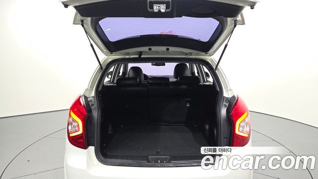 KG Mobility (SsangYong) Korando C 2.0 RX 2WD DLX 2015 — фото 20