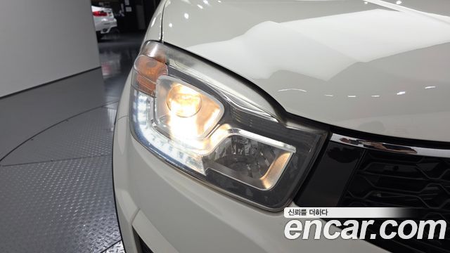 KG Mobility (SsangYong) Korando C 2.0 RX 2WD DLX 2015 — фото 22