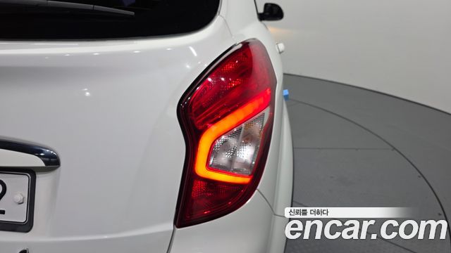 KG Mobility (SsangYong) Korando C 2.0 RX 2WD DLX 2015 — фото 23