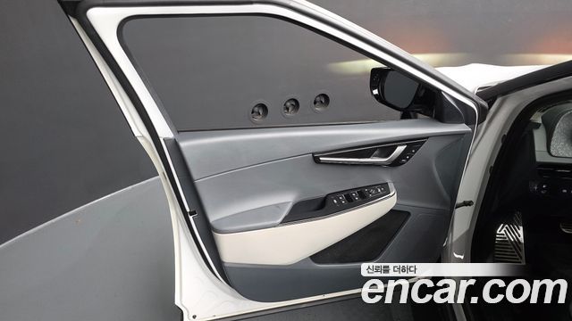 Kia EV6 Long Range Earth 2023 — фото 24