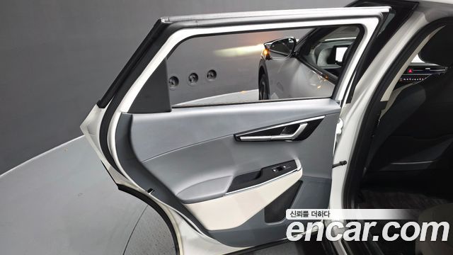 Kia EV6 Long Range Earth 2023 — фото 25