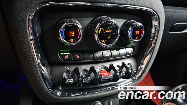 MINI Cooper Clubman High 2nd 2021 — фото 29