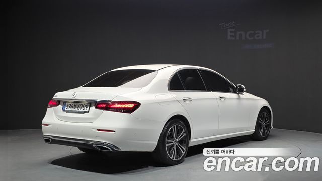 Mercedes-Benz E-Class (W213) E250 Avantgarde 2022 — фото 2