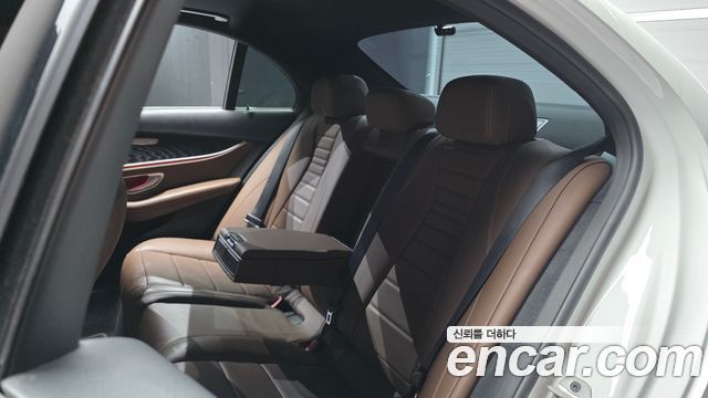Mercedes-Benz E-Class (W213) E250 Avantgarde 2022 — фото 12