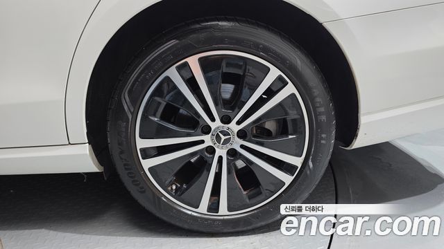 Mercedes-Benz E-Class (W213) E250 Avantgarde 2022 — фото 21