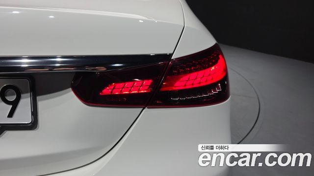 Mercedes-Benz E-Class (W213) E250 Avantgarde 2022 — фото 23