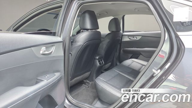Kia K3 Luxury 2020 — фото 18