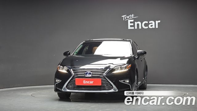 Lexus ES300h Supreme XV60 2017 — фото 3
