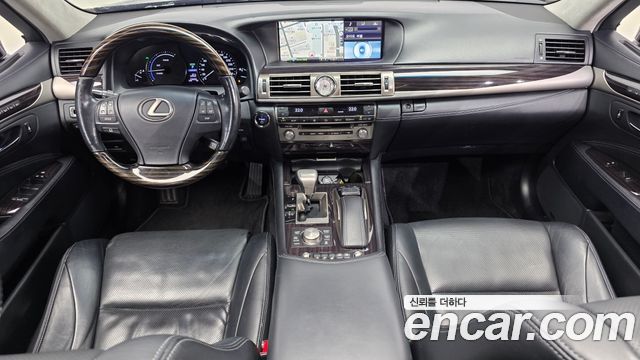Lexus LS600hL 5-Seats Ottoman XF40 2016 — фото 7