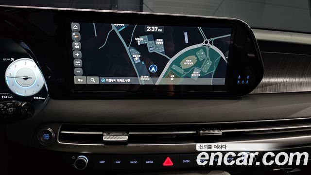 Hyundai Palisade Diesel 2.2 2WD Le Blanc 2024 — фото 14