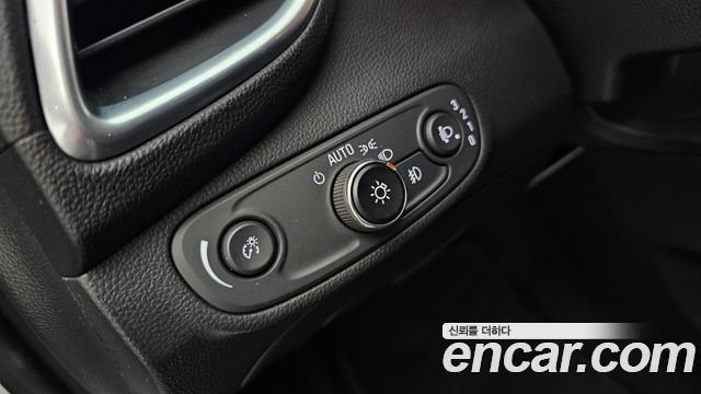 Chevrolet Trax 1.4 Premier 2021 — фото 18