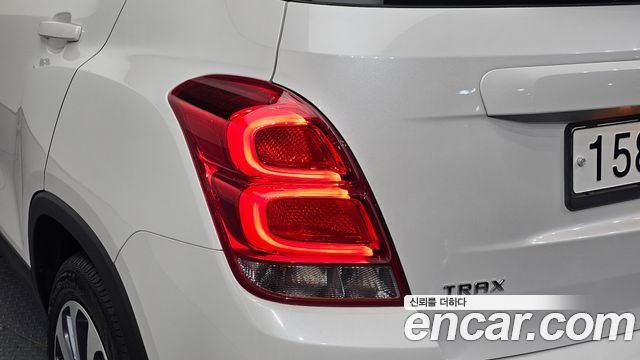 Chevrolet Trax 1.4 Premier 2021 — фото 23