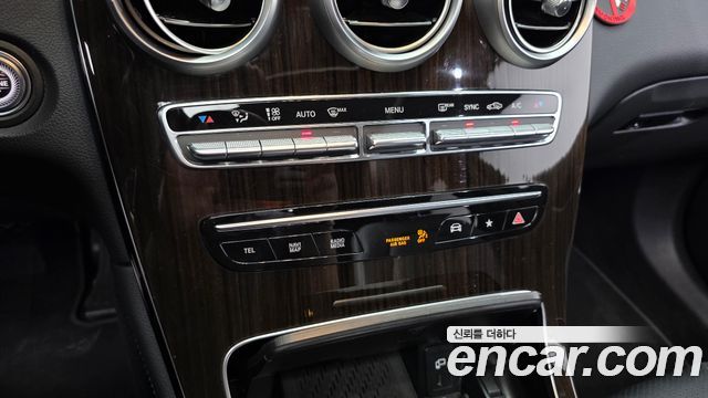 Mercedes-Benz GLC-Class (X253) GLC300 4MATIC 2020 — фото 17