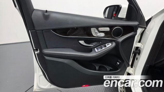 Mercedes-Benz GLC-Class (X253) GLC300 4MATIC 2020 — фото 24