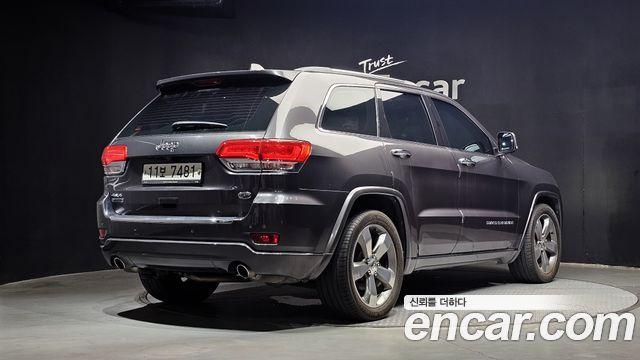 Jeep Grand Cherokee 3.0 Diesel Overland WK2 2015 — фото 2