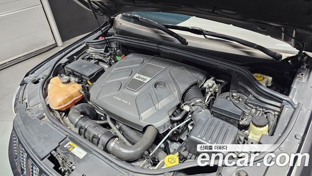 Jeep Grand Cherokee 3.0 Diesel Overland WK2 2015 — фото 6