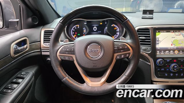 Jeep Grand Cherokee 3.0 Diesel Overland WK2 2015 — фото 13