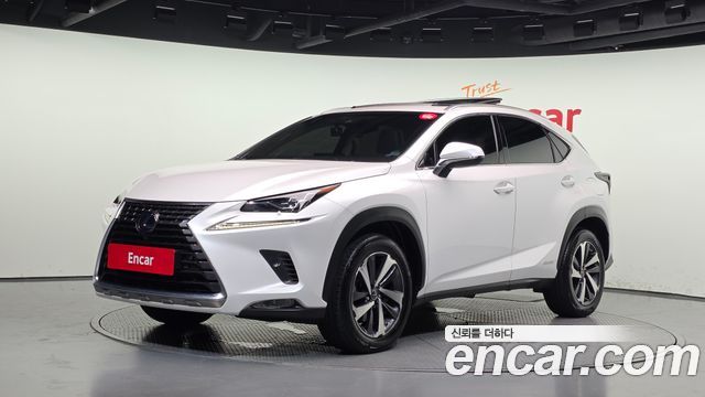 Lexus NX300h Supreme